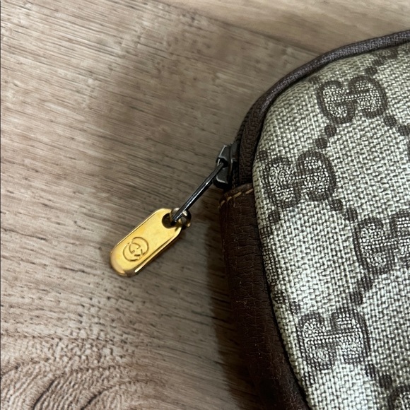 Authentic Gucci Coin Purse - Picture 3 of 11